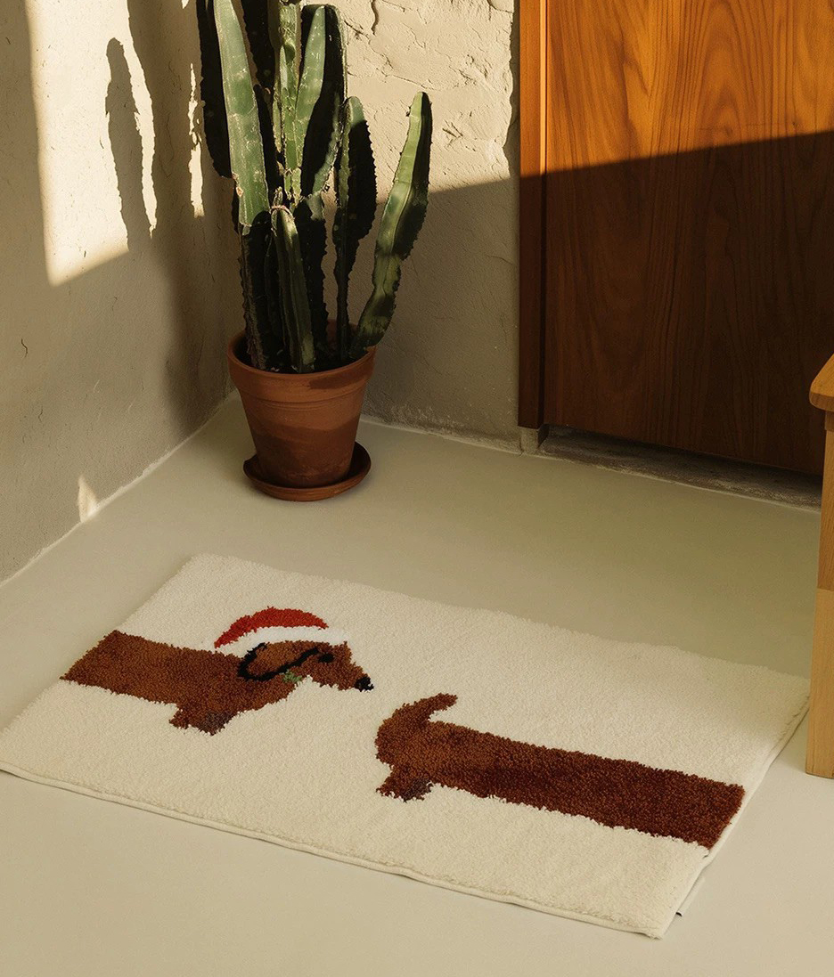 頭戴聖誕帽可愛臘腸狗地毯地墊