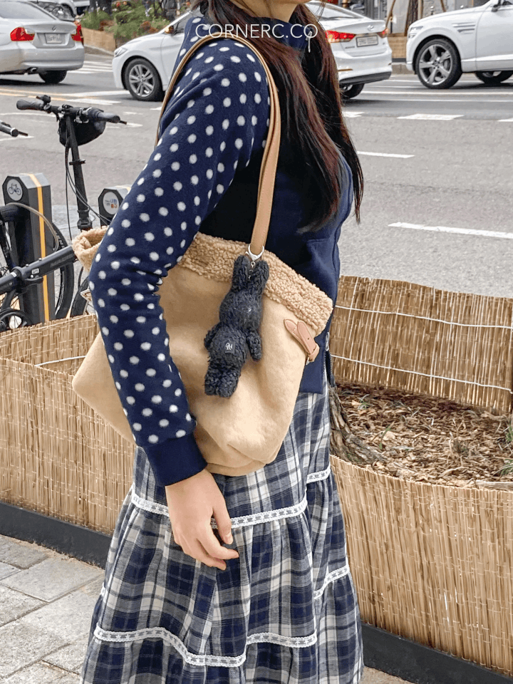 毛毛邊麂皮絨單肩袋(NYU NYU)〈🇰🇷DAY 3〉