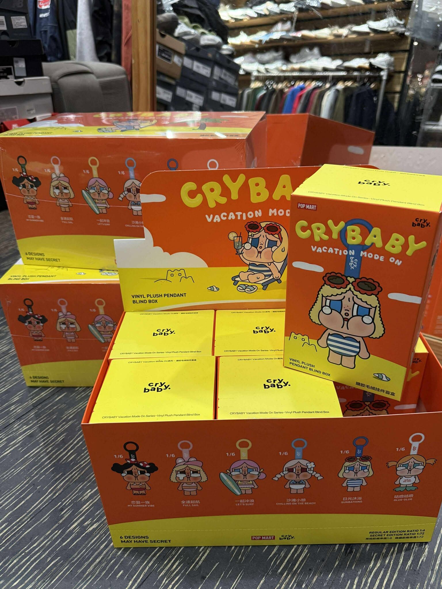 POP MART 泡泡馬特 搪胶哭娃吊飾盲盒