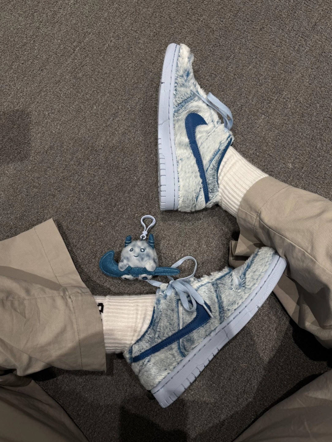 NIKE DUNK LOW GS 'Abominable Snowman' 毛絨絨雪寶