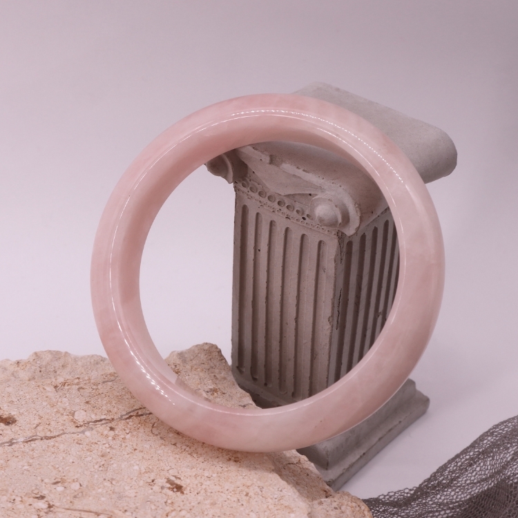 【天然石水晶手鐲】圈口尺寸52～53 淡色漸層粉晶