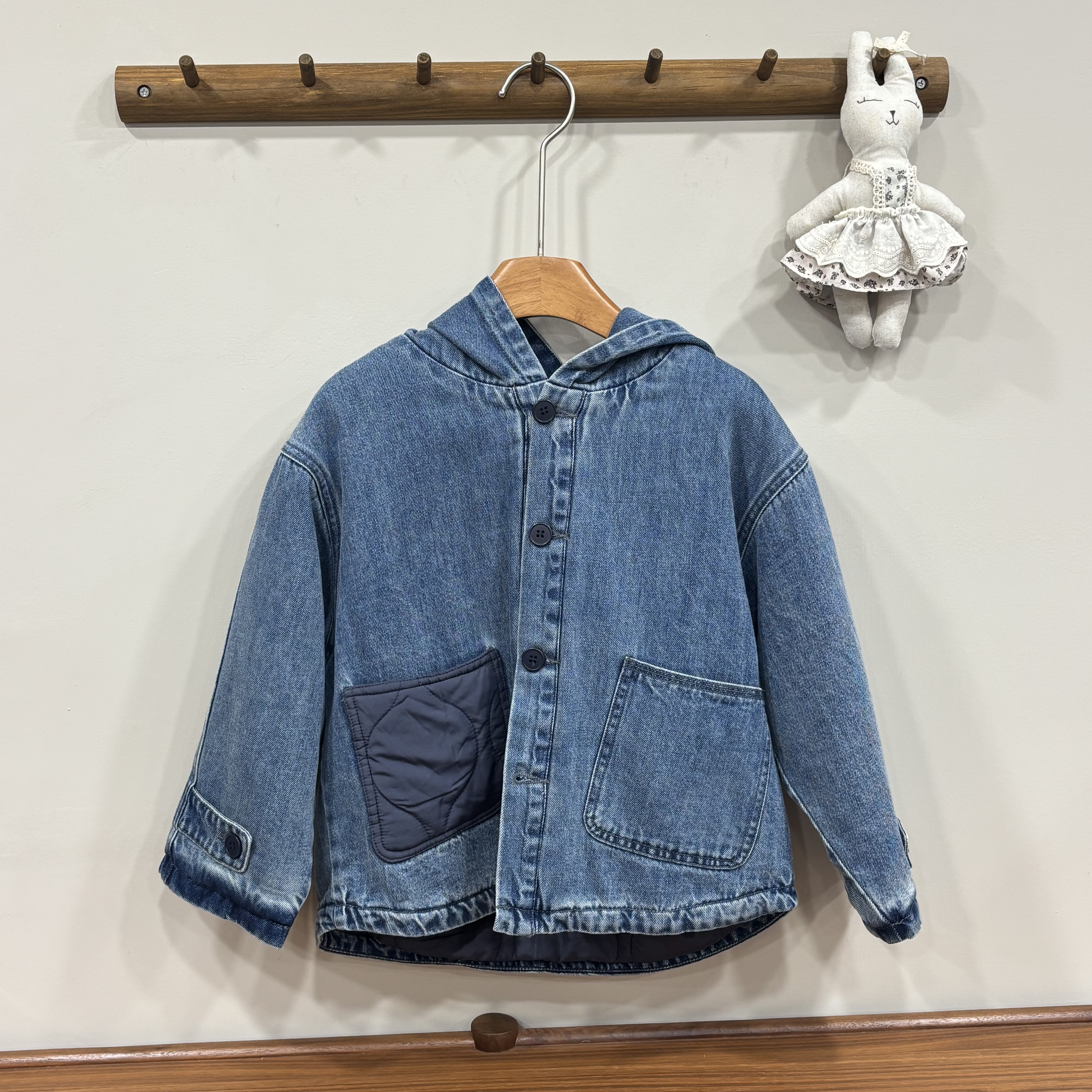 A03253撞色口袋鋪棉牛仔連帽外套