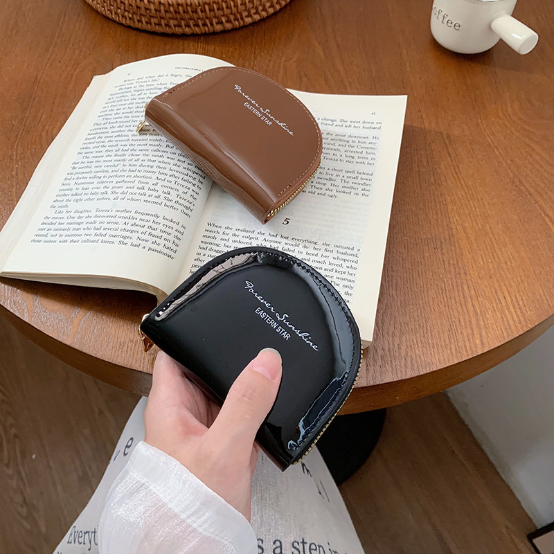New Patent Half-Moon Accordion Mini Wallet