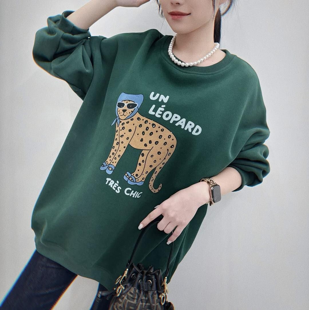 【時髦又可愛的墨鏡小豹圖造型上衣】（現貨）