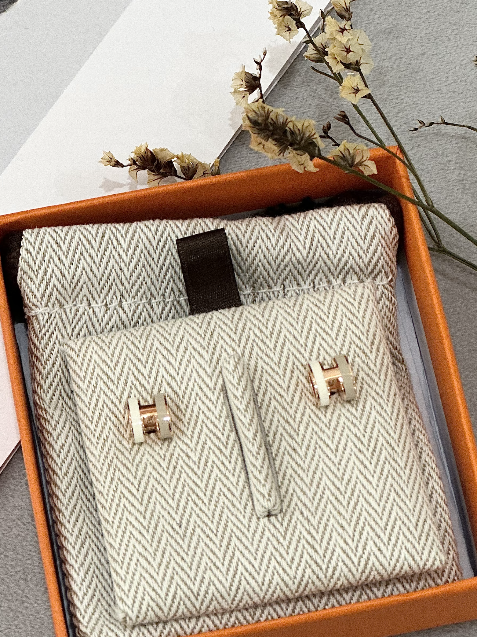 HERMÈS Mini Pop H Rocabar Earrings