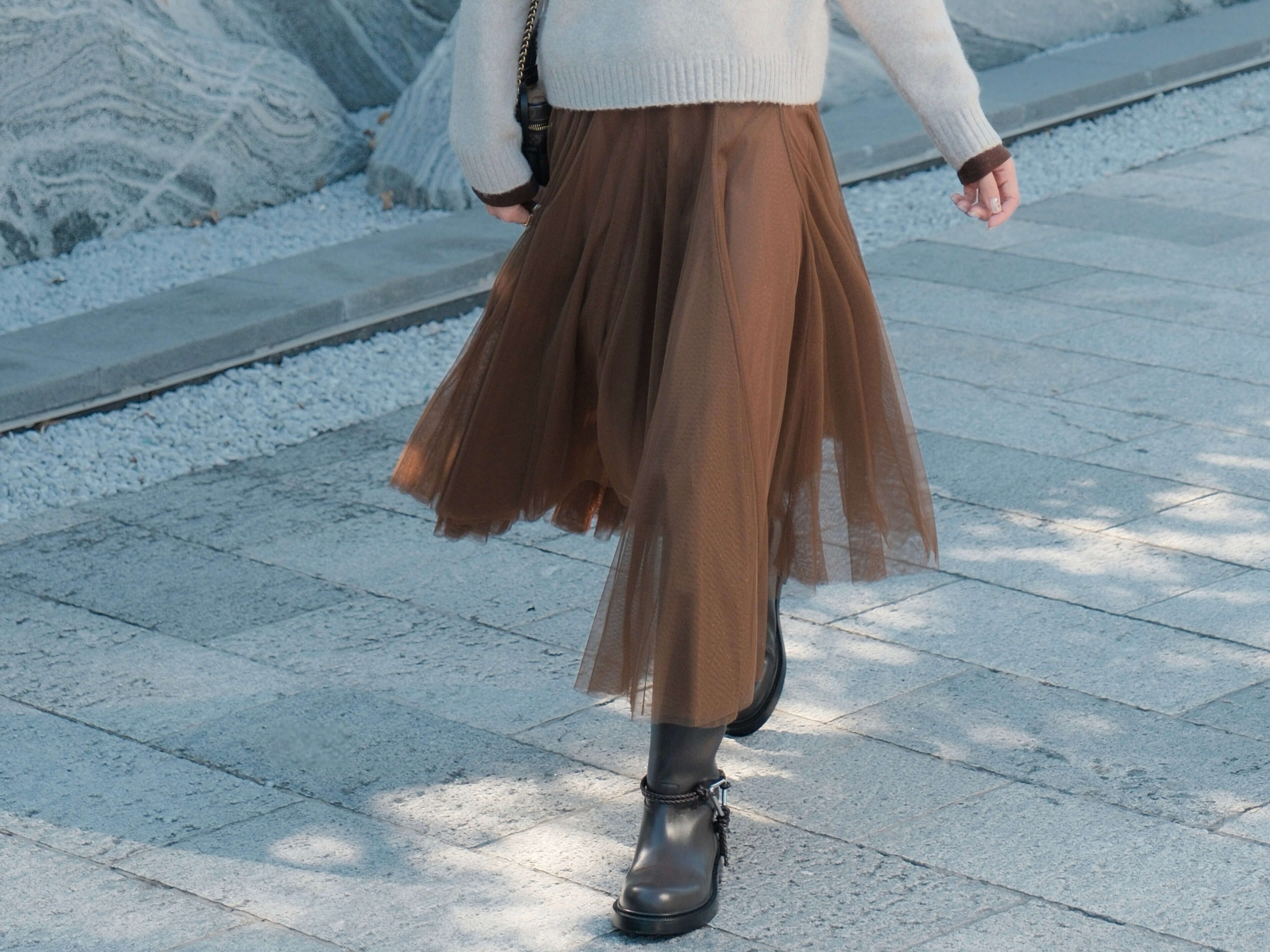 Pleated Mesh Midi Skirt_SK2512L22