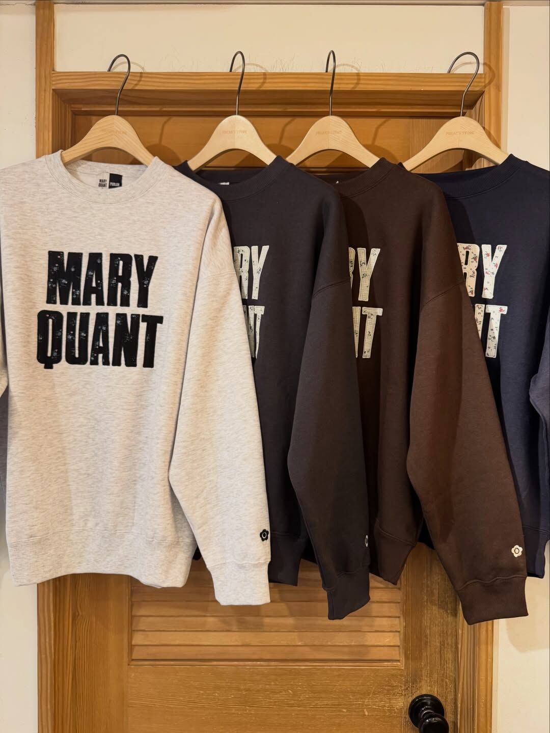 MARY QUANT / Limited products floral waffle logo sweatshirt