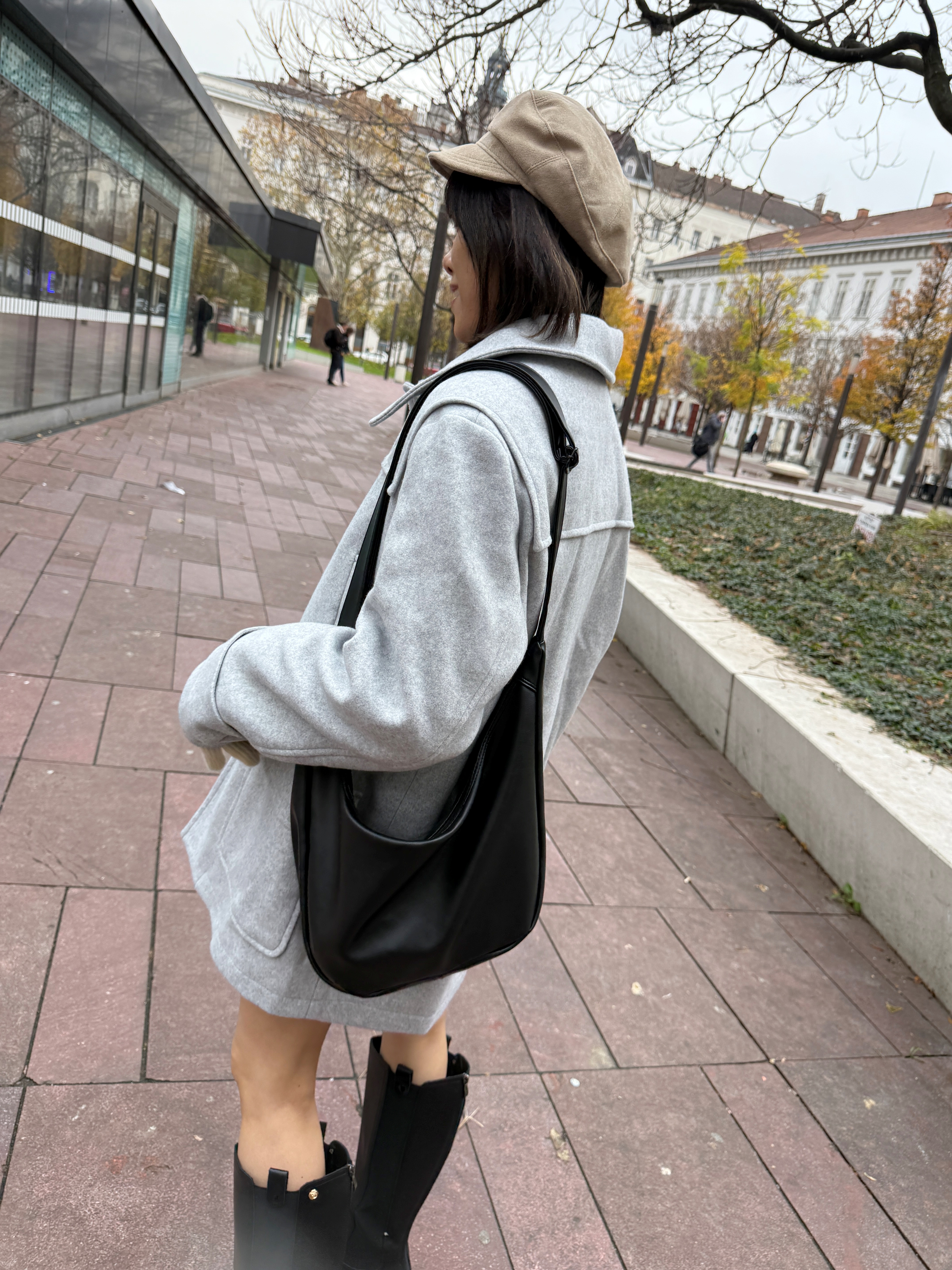 正韓LAZY超好裝皮革船型包