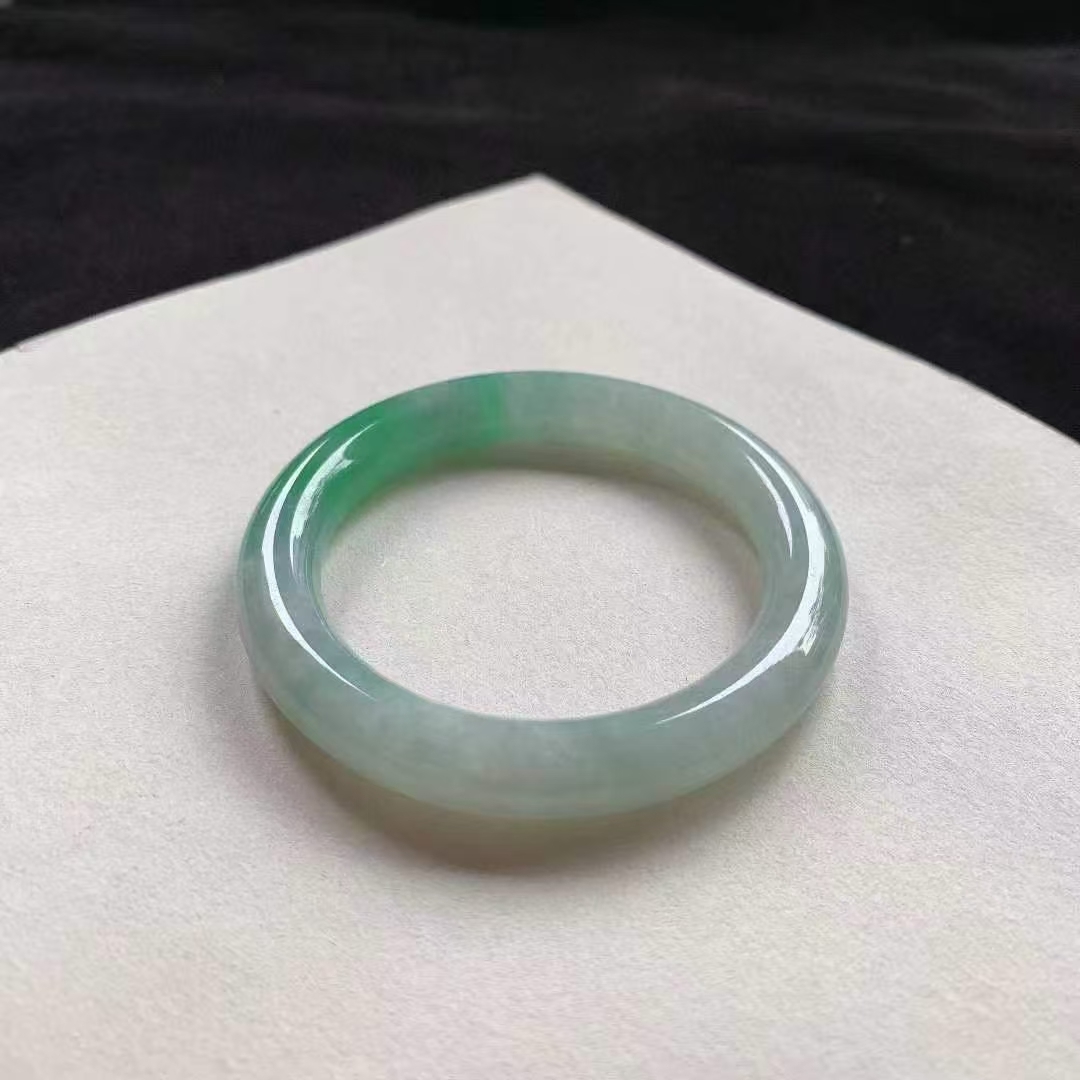 1215646 55.2mm翡翠陽綠圓條手鐲 (54-56)