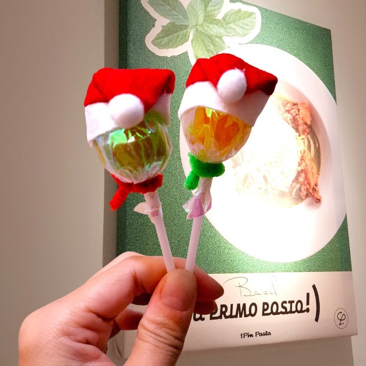聖誕帽棒棒糖,聖誕節糖果,聖誕糖果,台灣水果棒棒糖,Christmas hat lollipops, Taiwanese fruit lollipops, Christmas candies