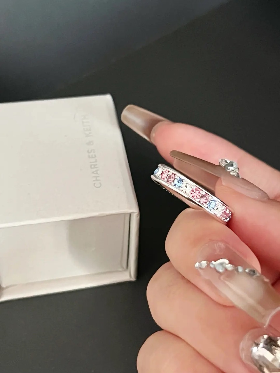 Charles & Keith 小CK Maeve 彩鑽造型 鑲嵌戒 閉口戒 戒指 女戒 玫瑰金 銀色 / 預購