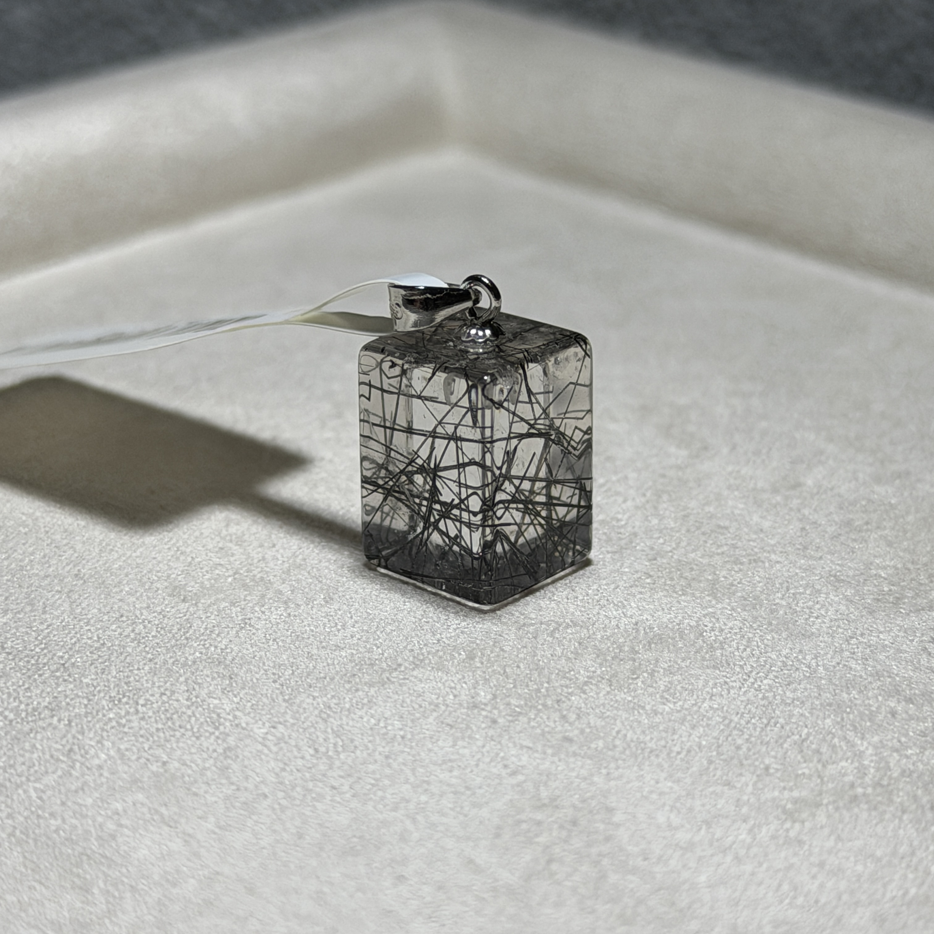 黑髮晶吊墜 14.2*10.3 BQ1670