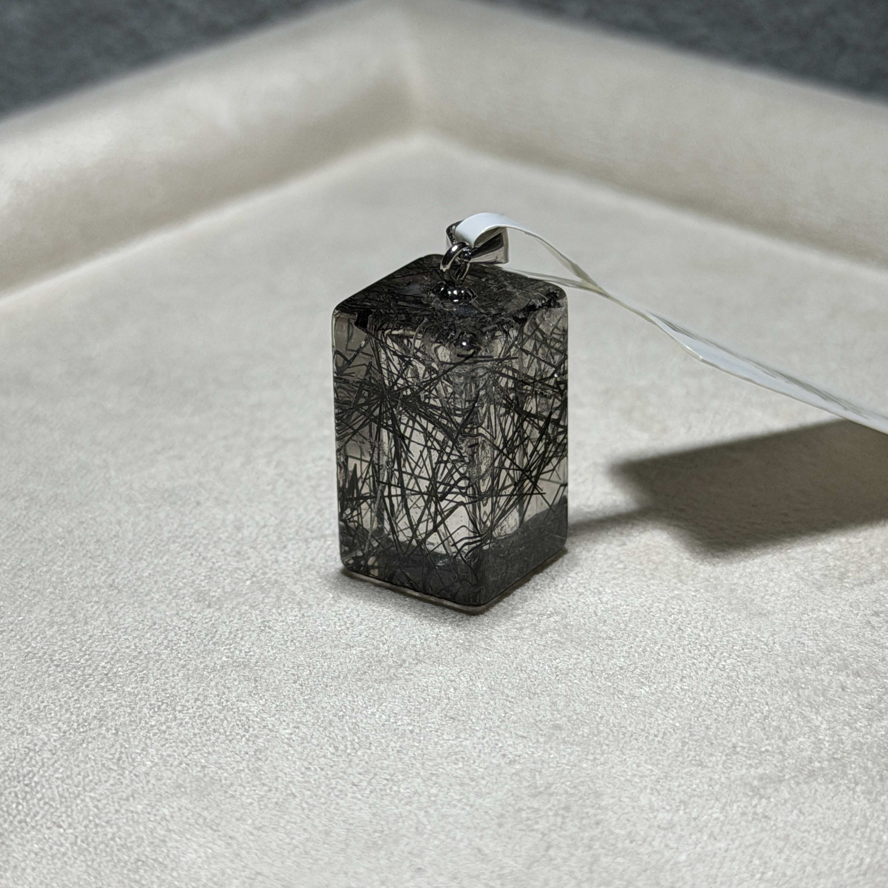 黑髮晶吊墜 18.6*11.4 BQ1668