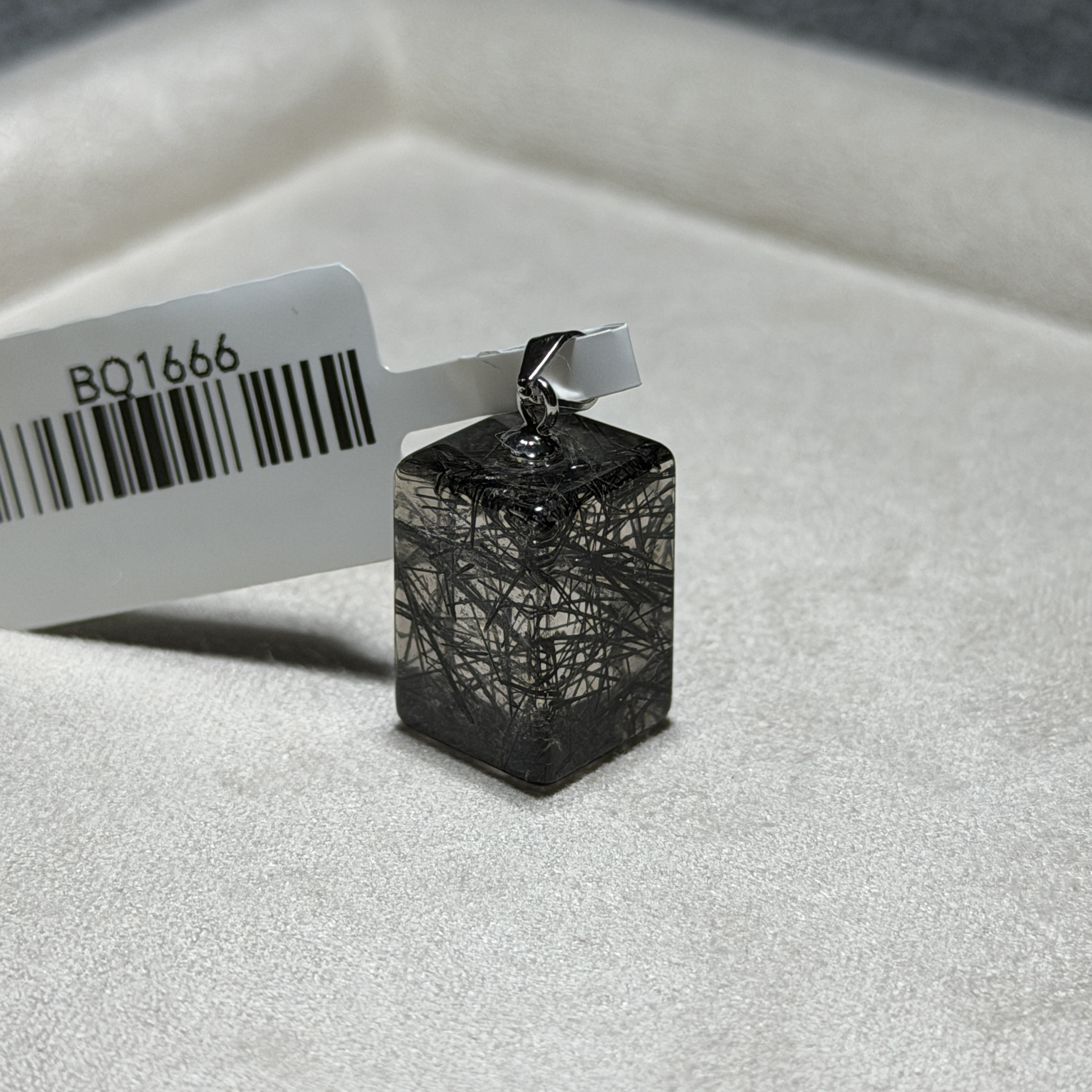 黑髮晶吊墜 15.5*10.3 BQ1666