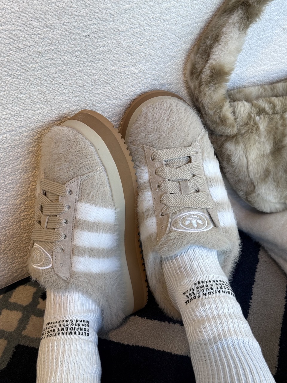 ADIDAS CAMPUS 00S 毛毛拖鞋 穆勒鞋 懶人鞋 保暖 奶茶色 焦糖 厚底 增高 女鞋 JR6159 / 預購