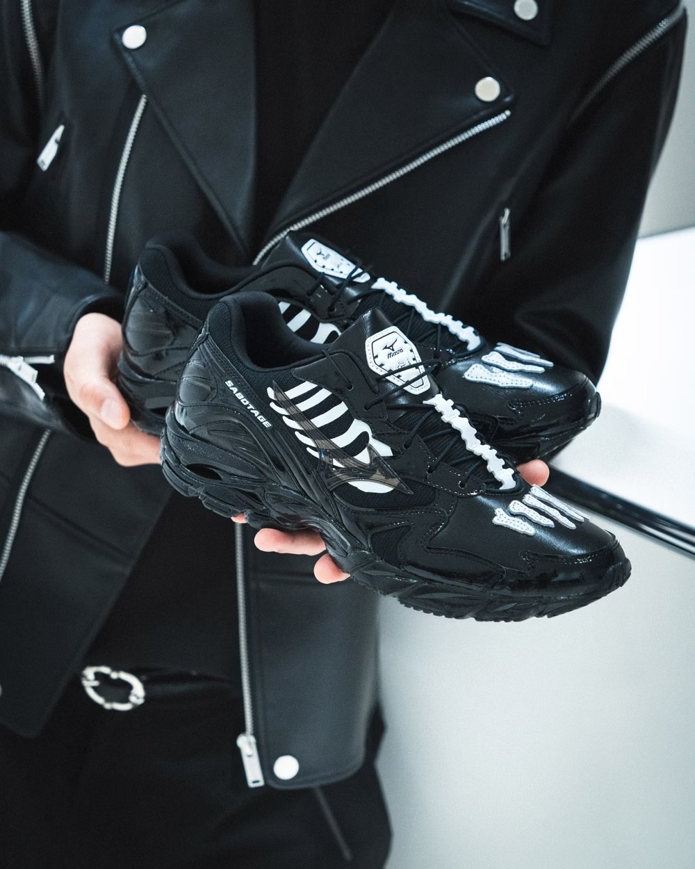 現貨| SBTG X MIZUNO WAVE RIDER 10 D1GD252601