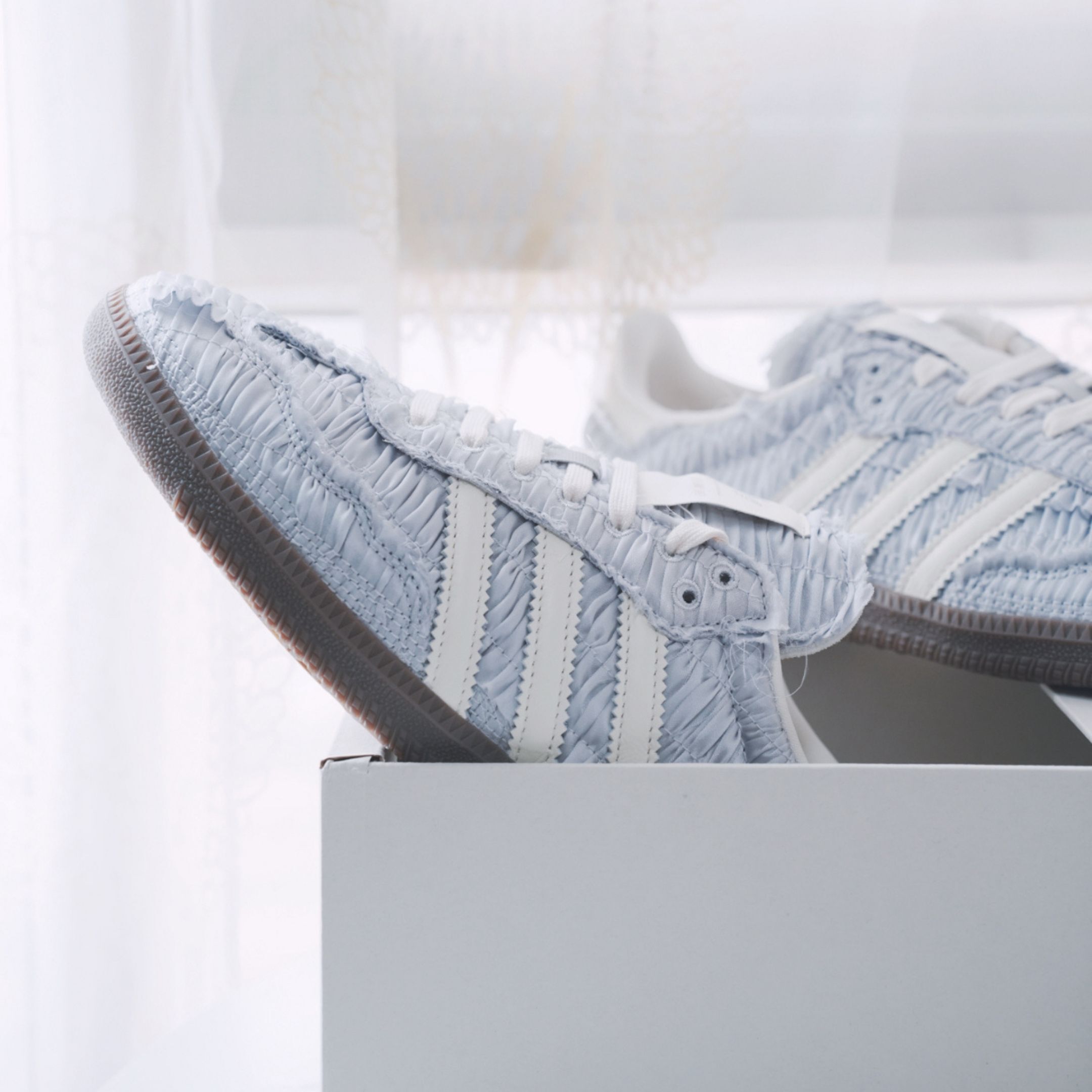 NICEDAY 現貨 Caroline Hu x Adidas Samba OG Silver Metallic 聯名 銀 蛋糕 銀灰 淺灰 JP9283