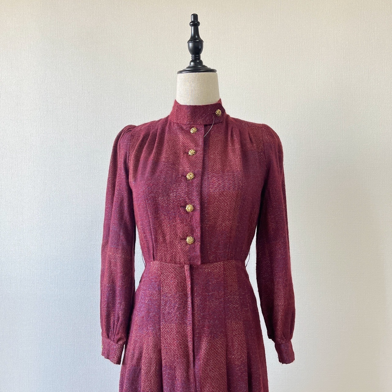 英倫貴族風酒紅色立領金釦古著洋裝