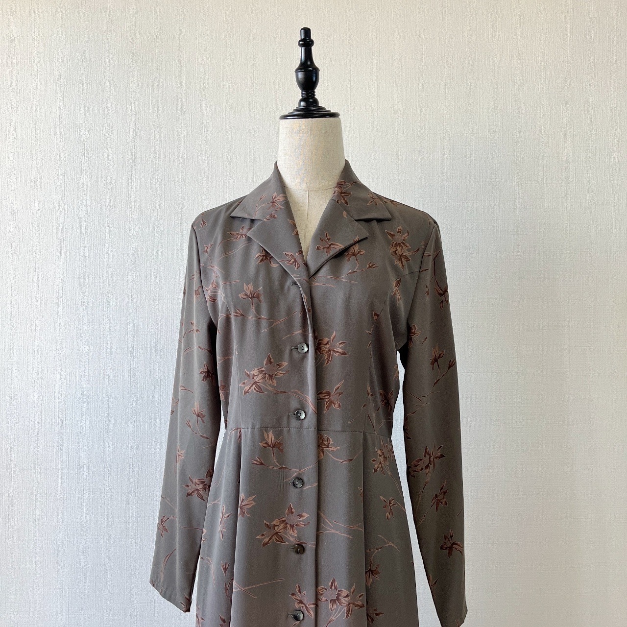 日本製灰色清雅花卉連身裙