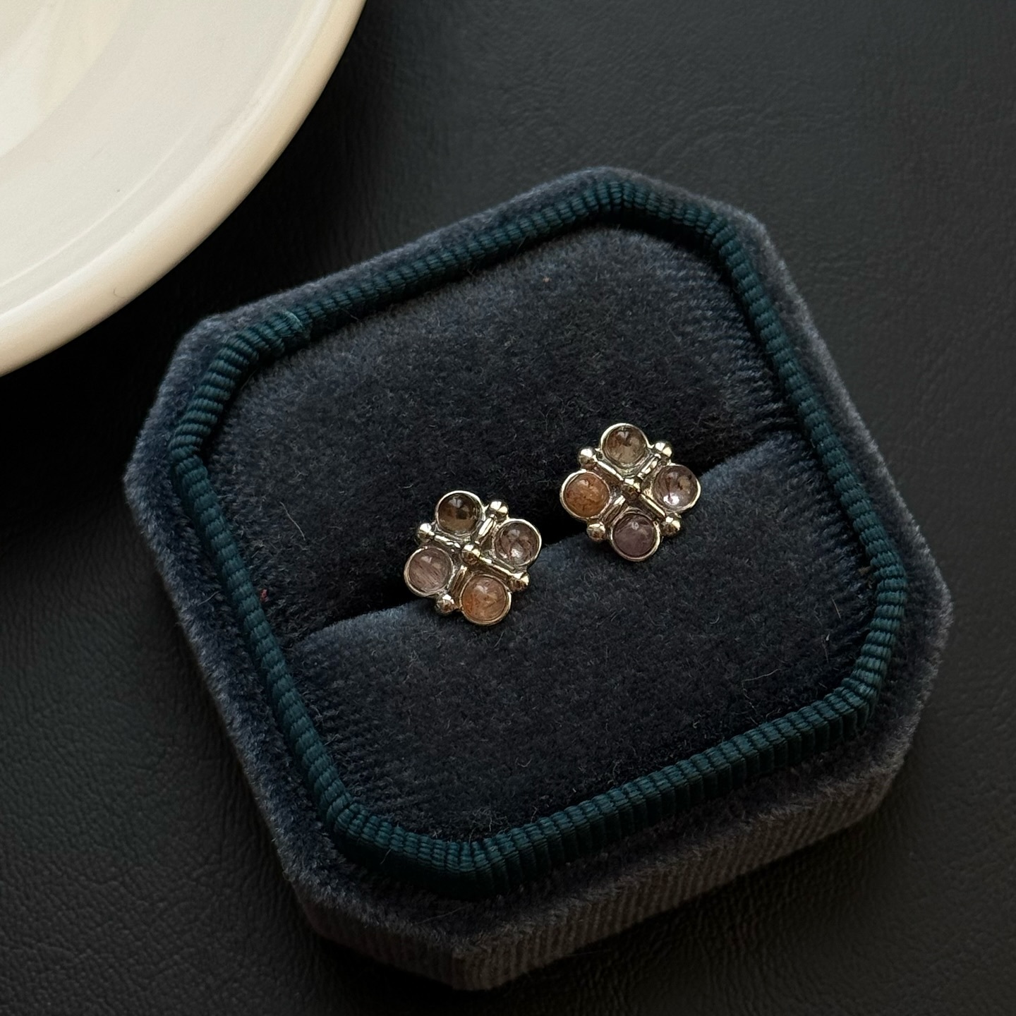 [原石] 超七水晶 925銀針耳環