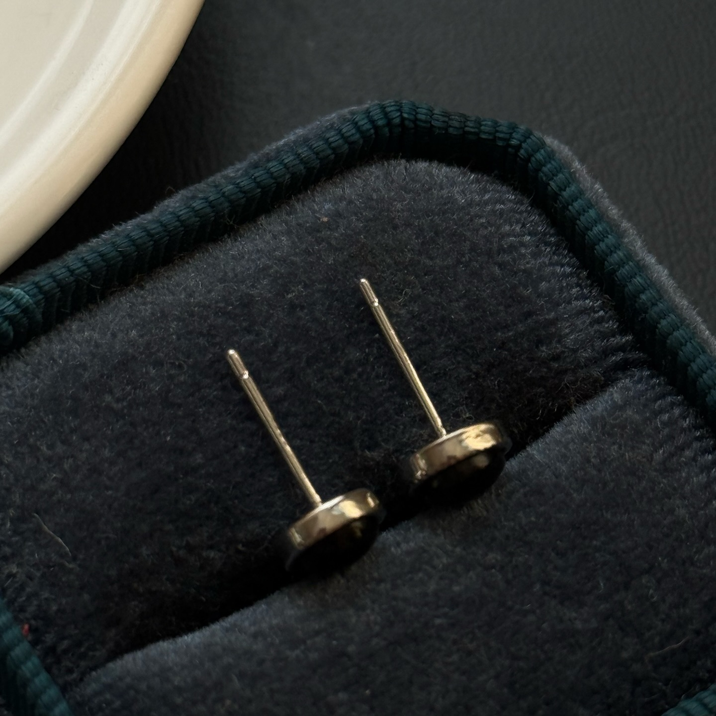 [原石] 金運石 925銀針耳環