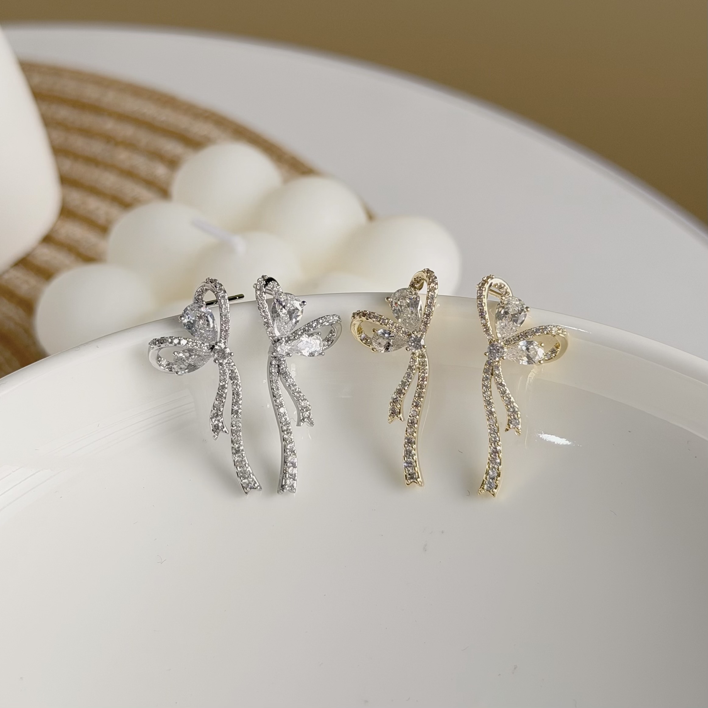 B475排鑽鋯石蝴蝶結垂吊