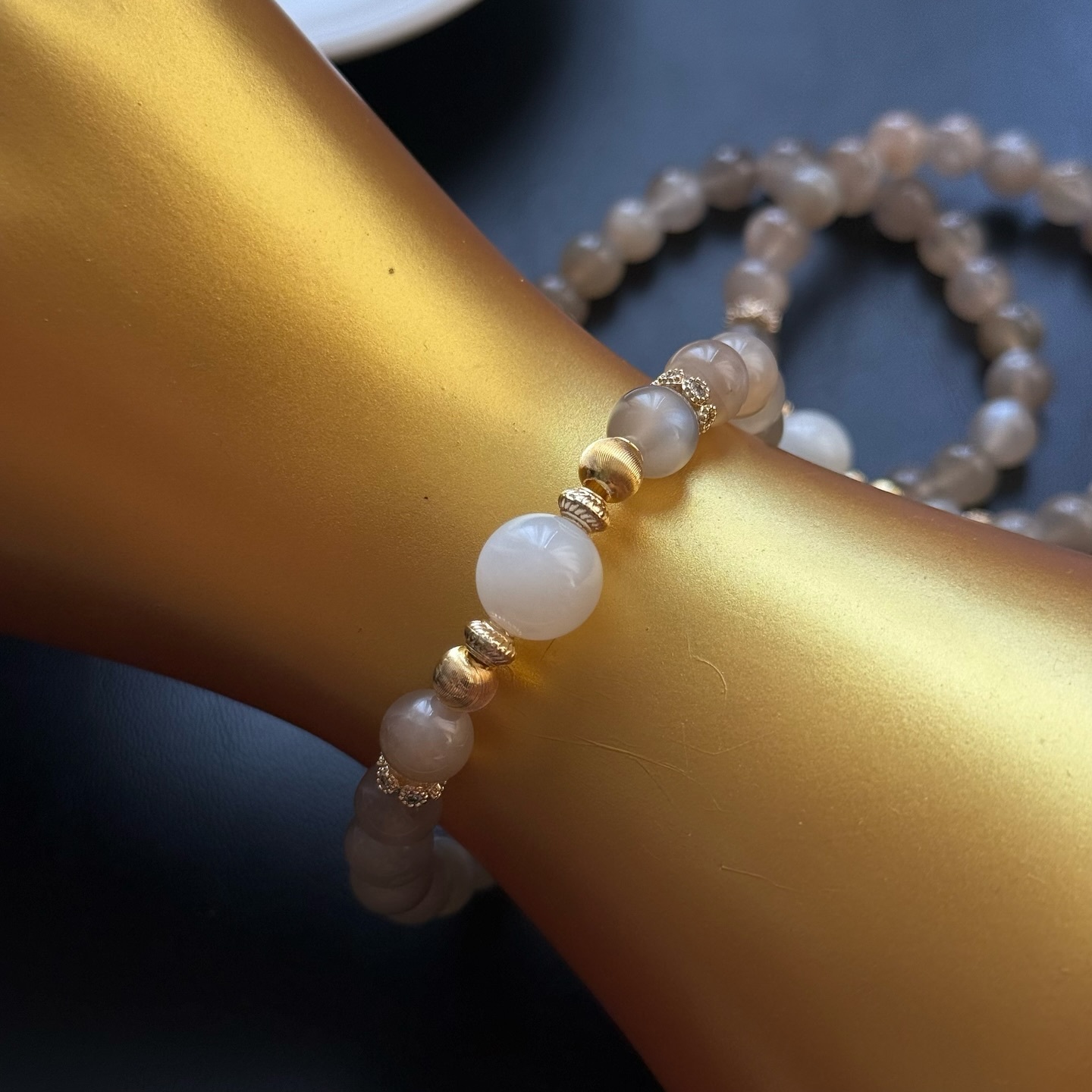 [原石] 灰月光石+白月光 設計款水晶手串