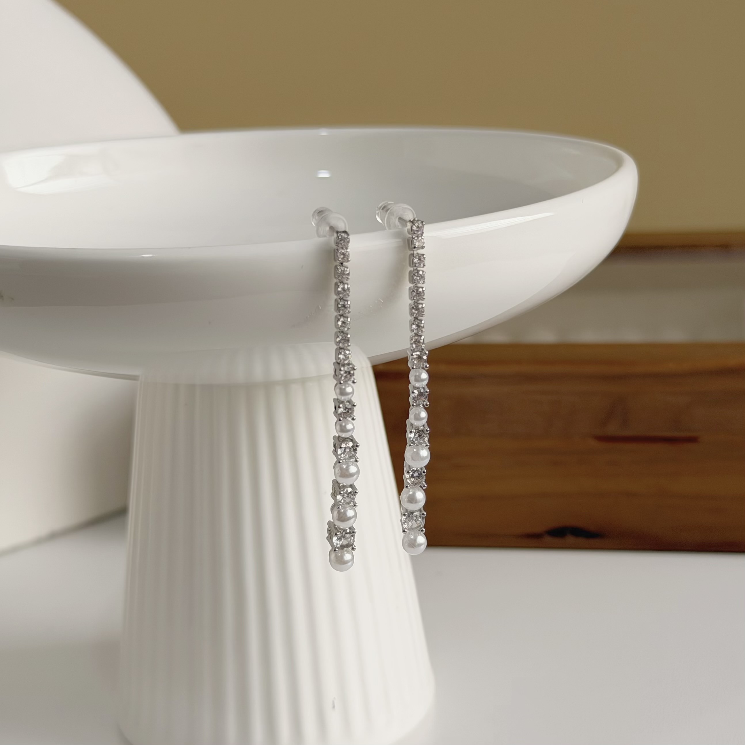 C370露絲同款✨排鑽珍珠垂吊耳環