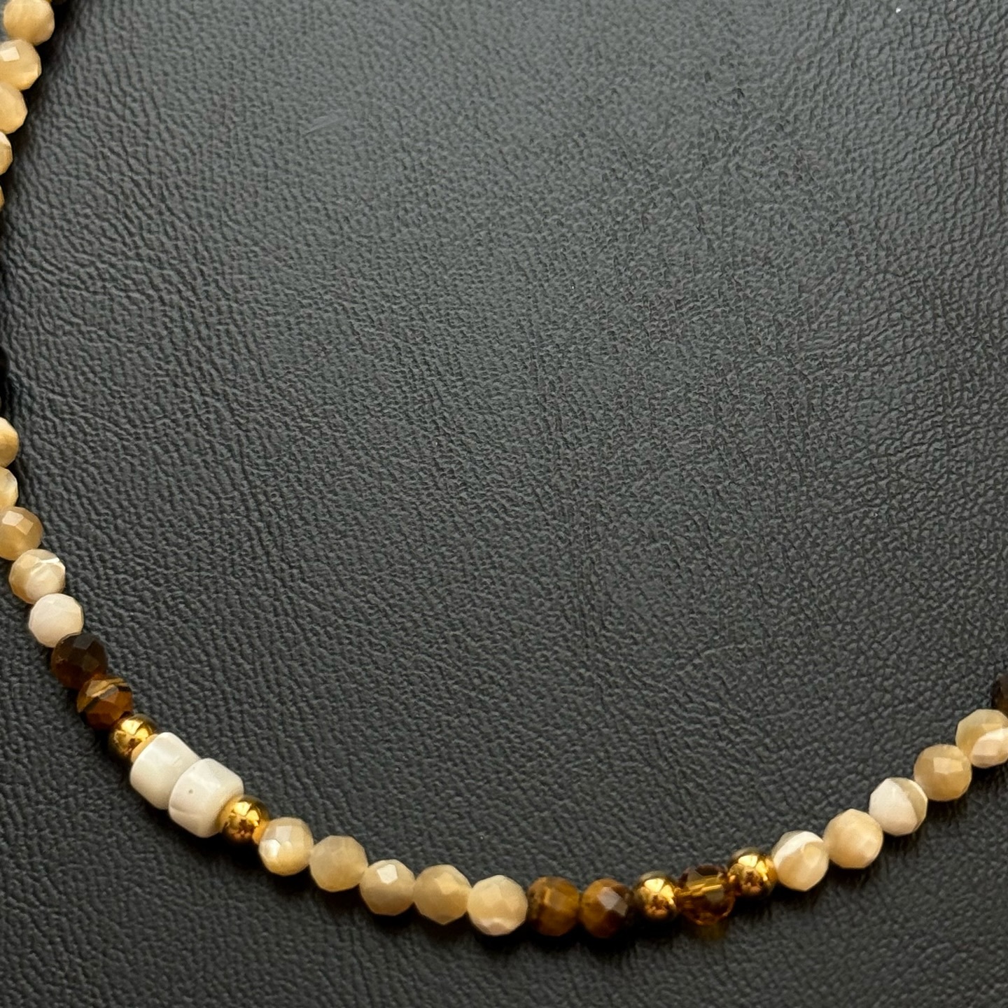 [原石] 虎眼石+白母貝項鏈 水晶項鍊