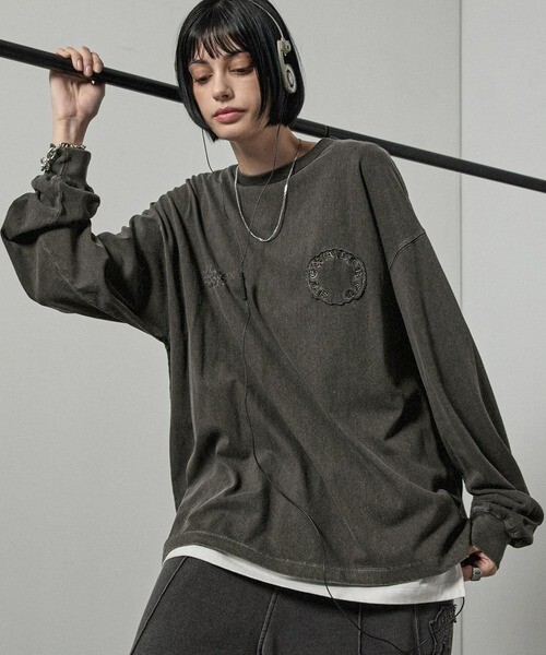 日本【Alfred Alex】水洗 復古 破壞 克羅風 哥德字 薄長T 二色 黑/灰藍