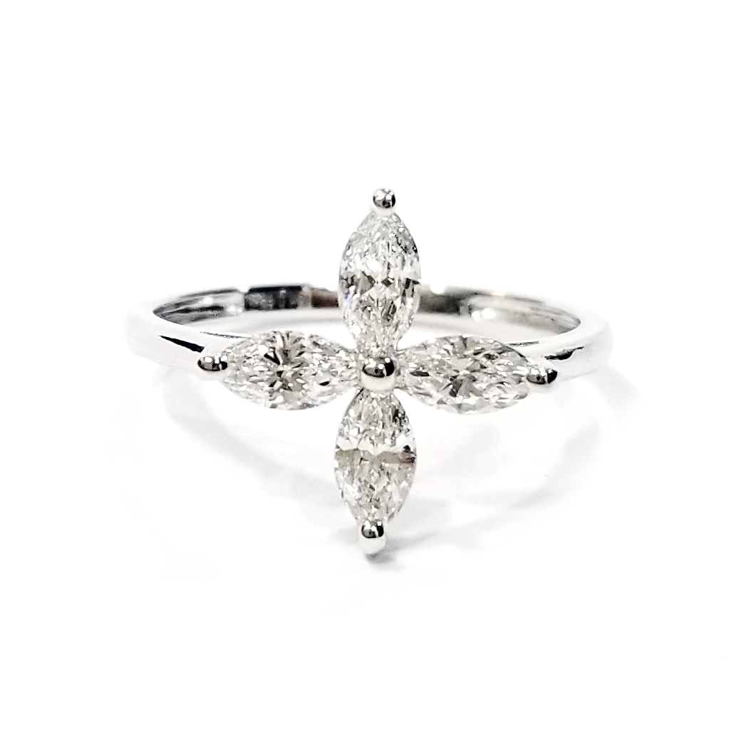 18K白金 實驗室培育四葉草鑽石戒指