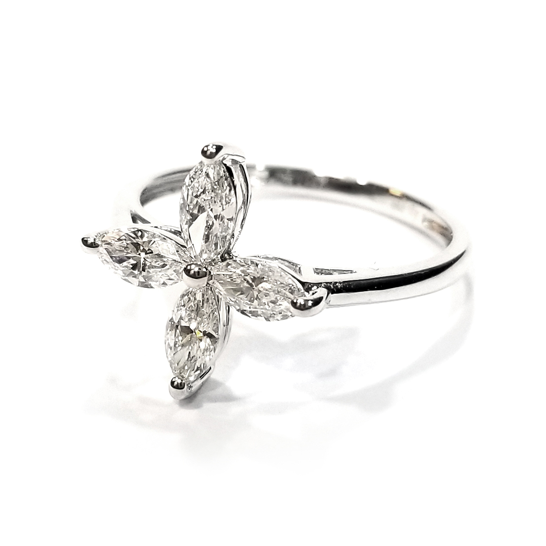 18K白金 實驗室培育四葉草鑽石戒指