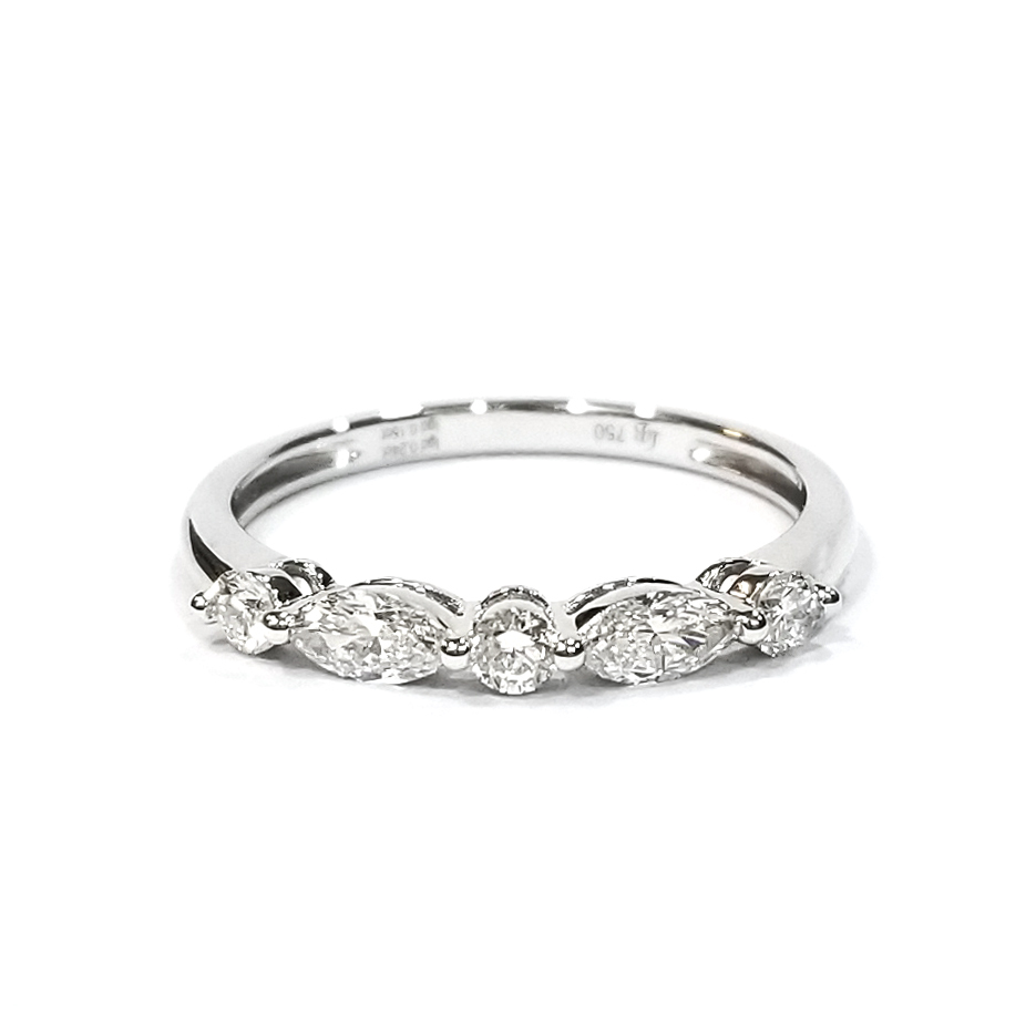 18K白金  實驗室培育鑽石馬眼線戒