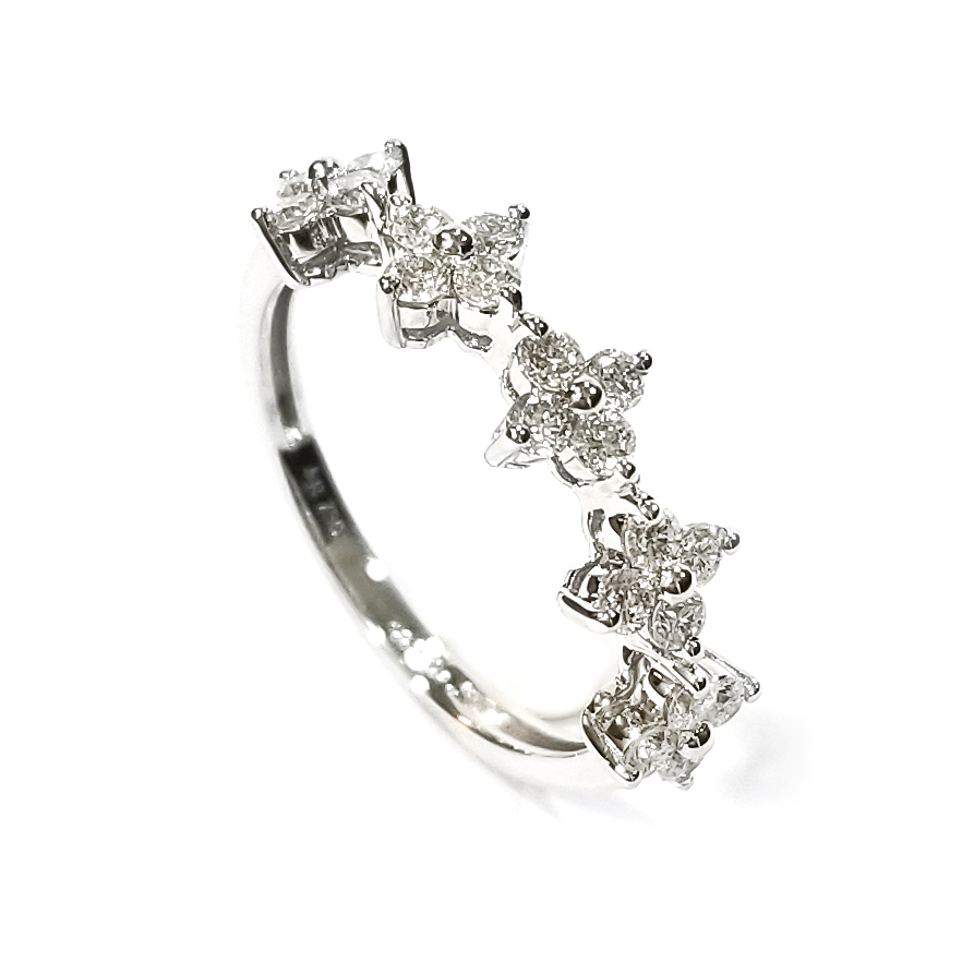 18K白金 實驗室培育四葉草鑽石戒指