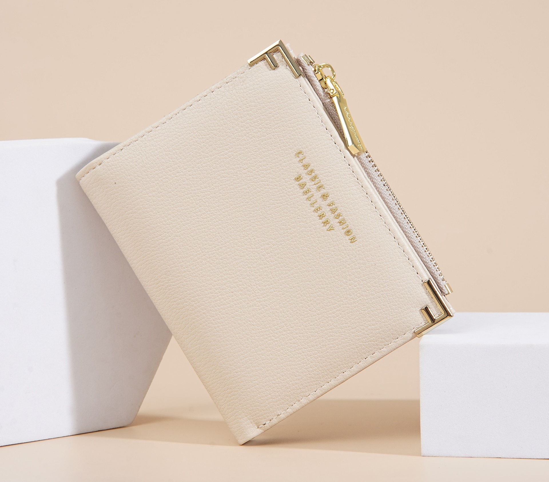 Versatile Zip-and-Snap Multi-Slot Wallet