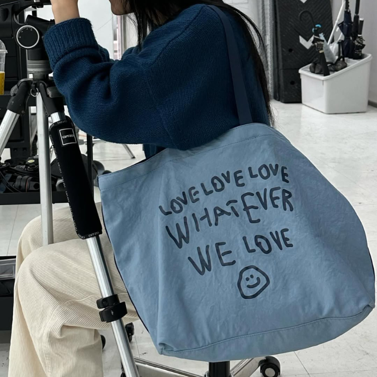 韓國 ooowl 笑臉尼龍大托特包 WE LOVE 藍