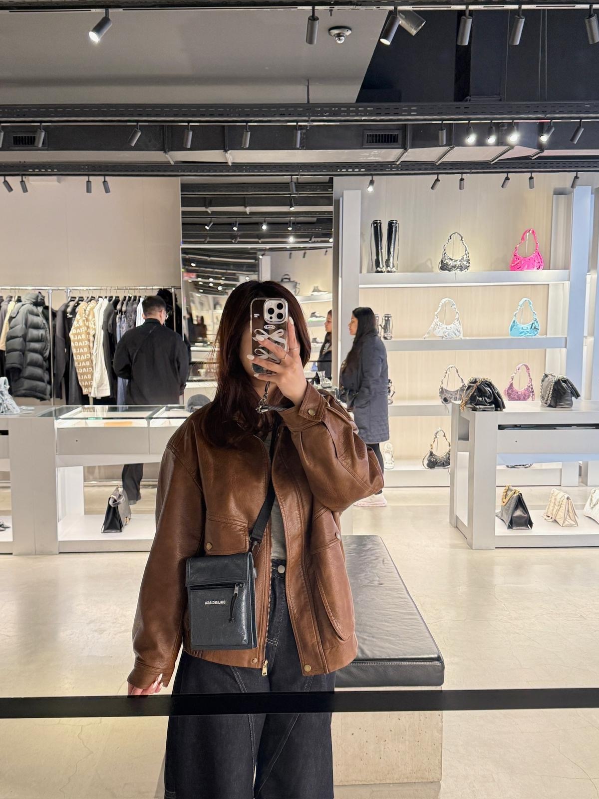 Outlet Balenciaga Pouch