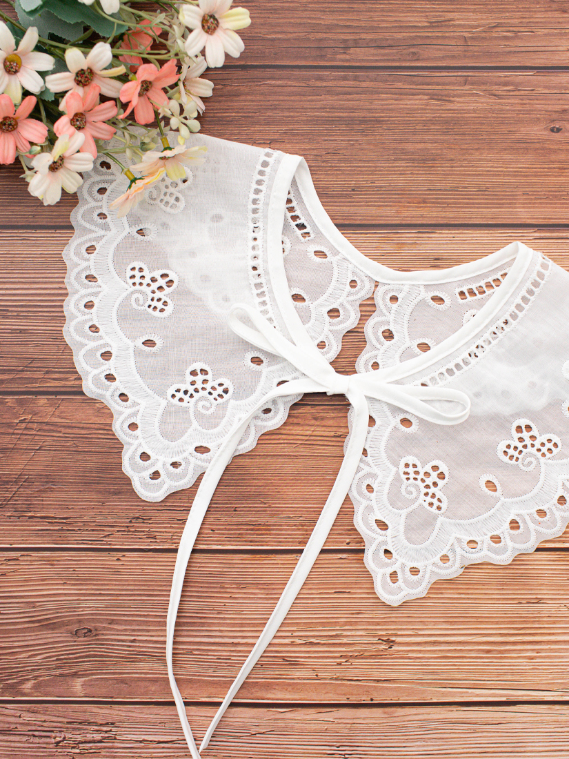 布蕾絲繡花綁帶領片
