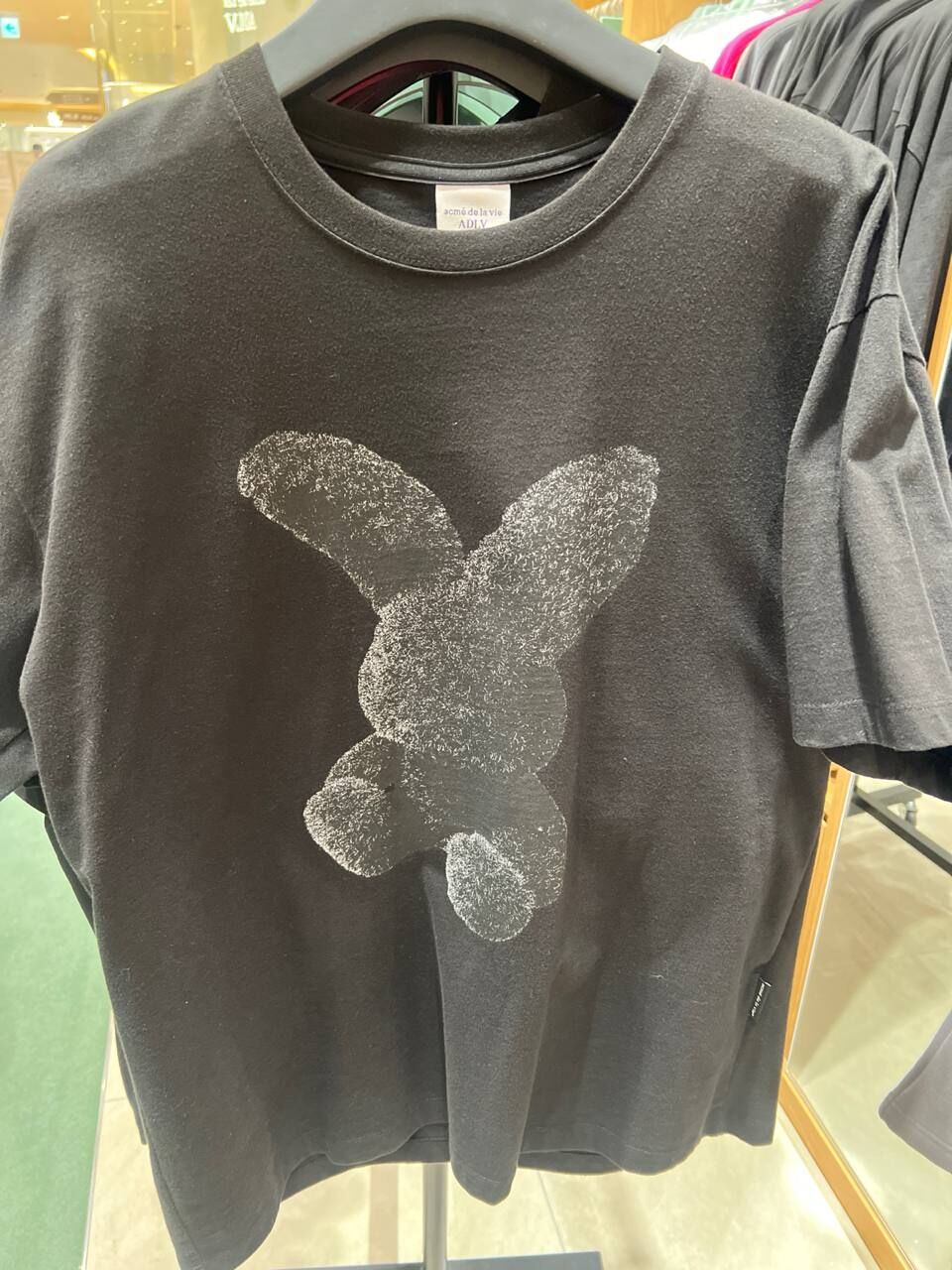 [K] ADLV BLACK FUZZY RABBIT S/S T-SHIRT, ADLV23SS-SSBKZR-BLK (KAV105)