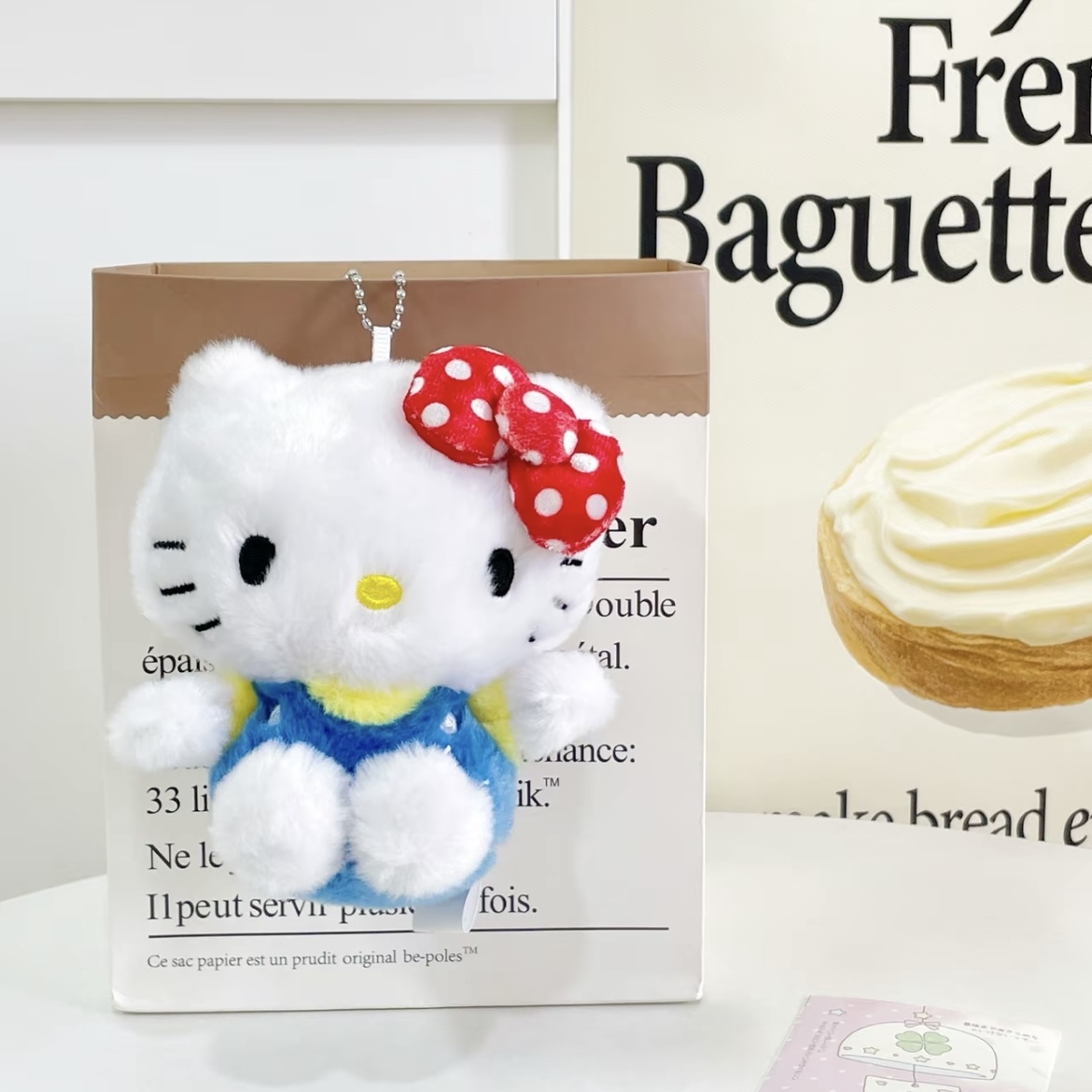 E-STRONG X SANRIO KITTY 紅白點點 蝴蝶結 坐姿 毛絨吊飾 凱蒂貓 經典款