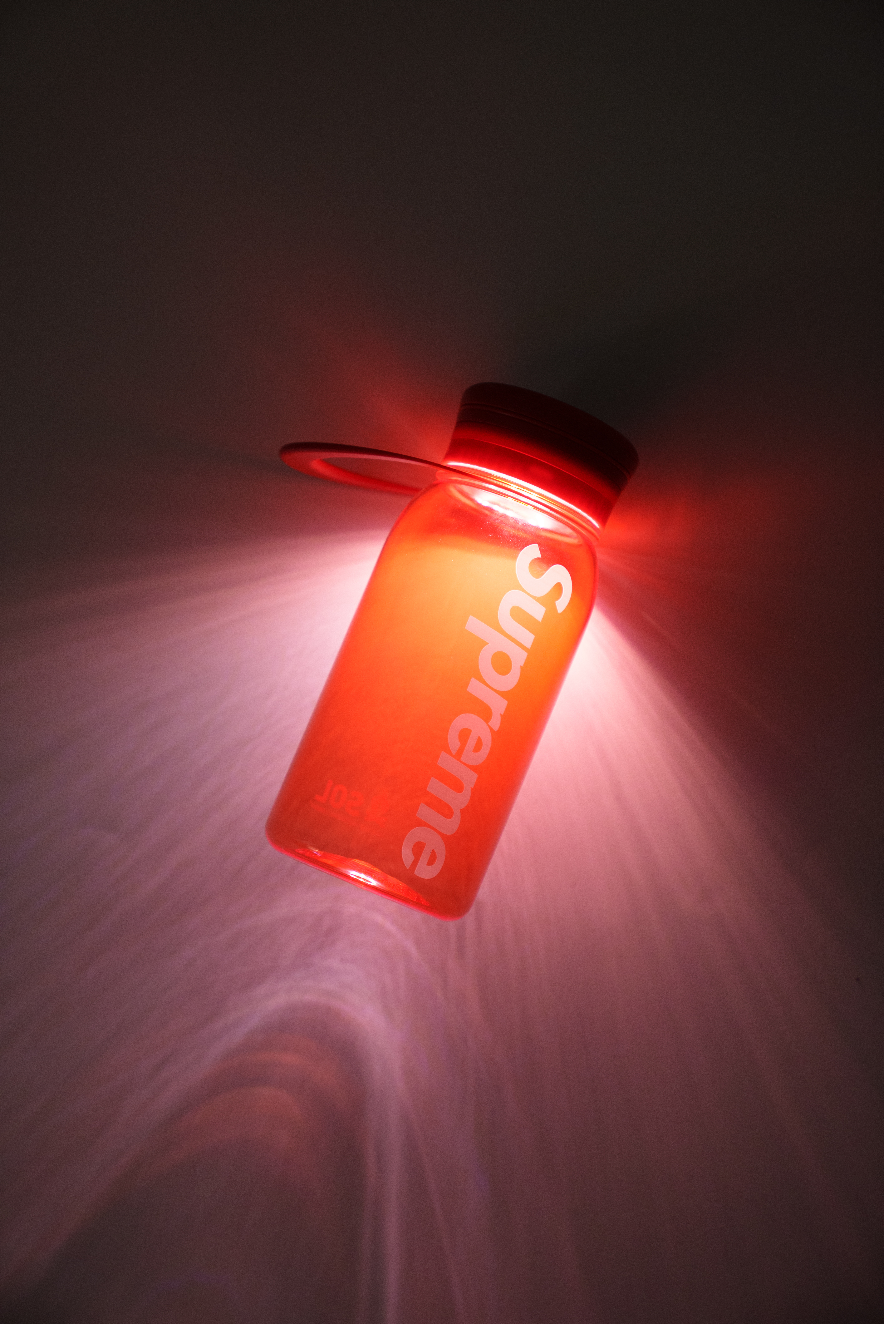 Focus Store】現貨秒發Supreme FW25 Week13 SOL Water Bottle