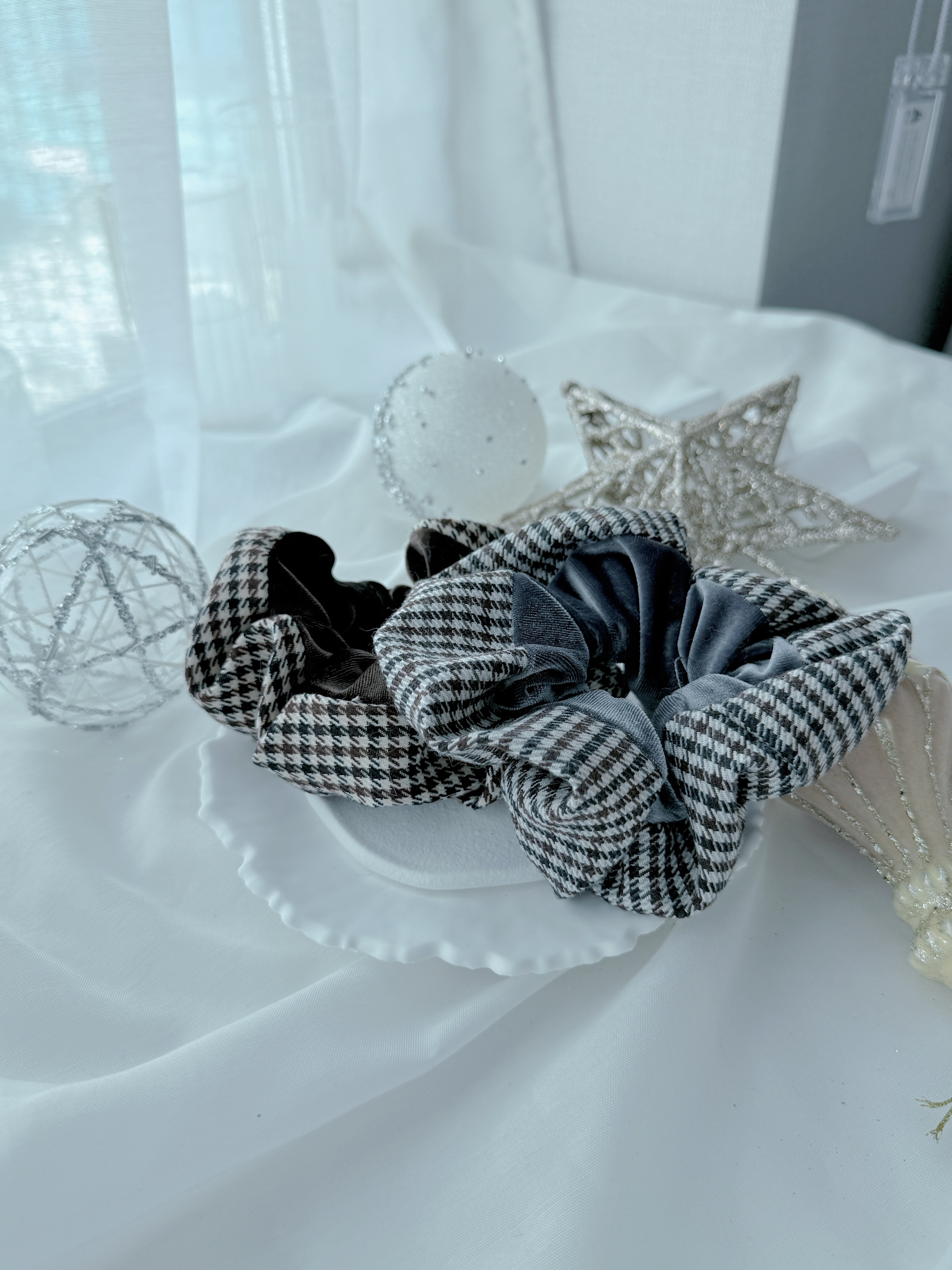 SCRUNCHIES 209 KR 1207A