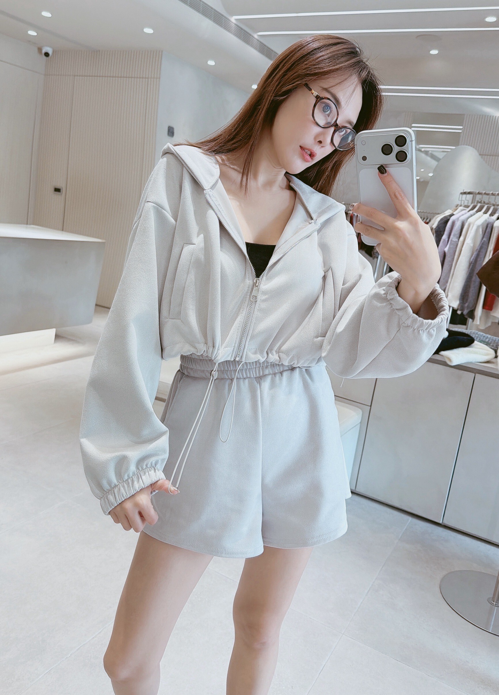 下縮麂皮外套+鬆緊短褲