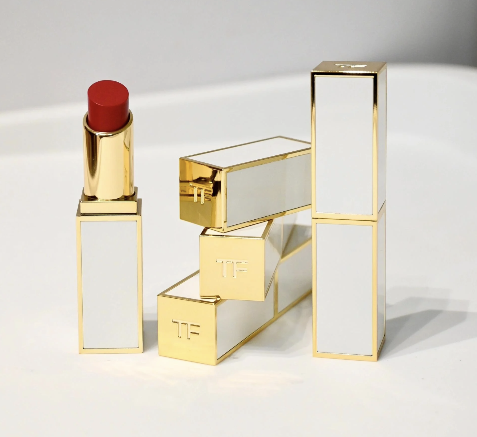 少 量 現 貨丨Tom Ford Ultra-Shine Lip Color 1g 亮澤白管唇膏 #3 #4 #20 #27 #31 #32 #33 #34 #108 #158 #159 #160