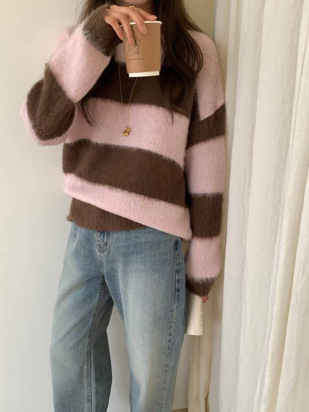 #228N649 Wonderful 拼色，粗間中長毛衣