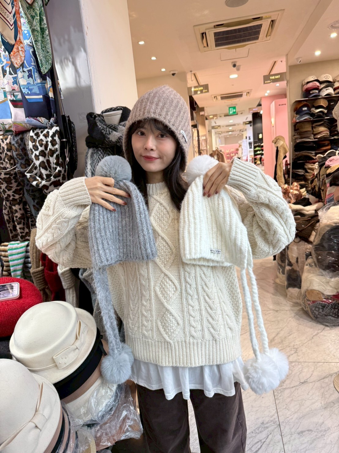 BN5351 毛毛球直坑紋冷帽