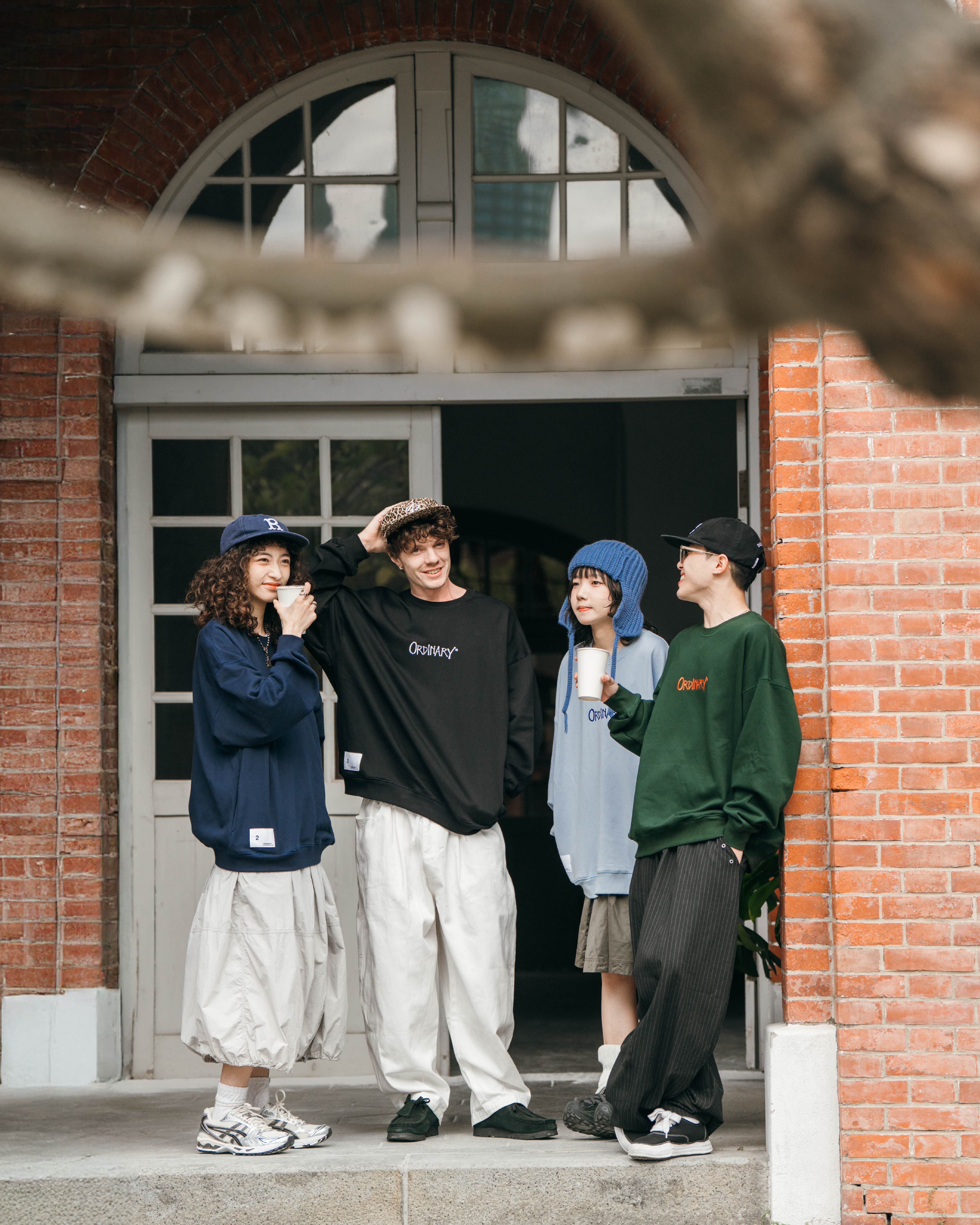 Ordinary 口袋小鐵牌Logo大學Tee