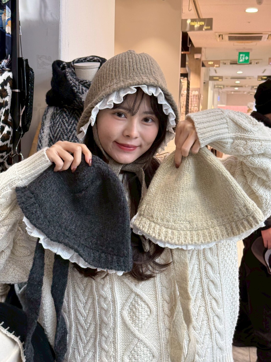 BN5322 針織冷帽拼蕾絲