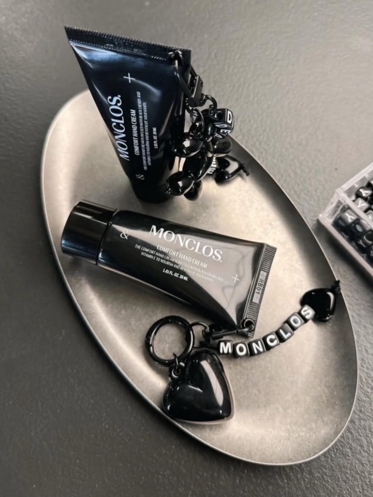 MONCLOS 蝴蝶護手霜 木質香