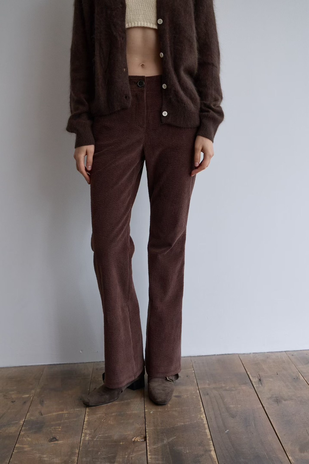 單釦絨布直筒長褲